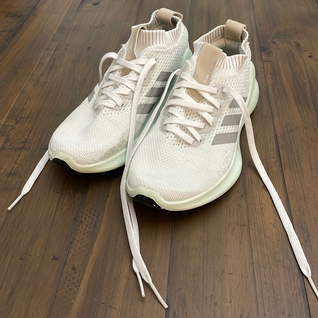 Womens Adidas Size 8.5, Super Comfy